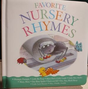 Adorable board book, perfect for little ones who love nursery rhymes. 2019